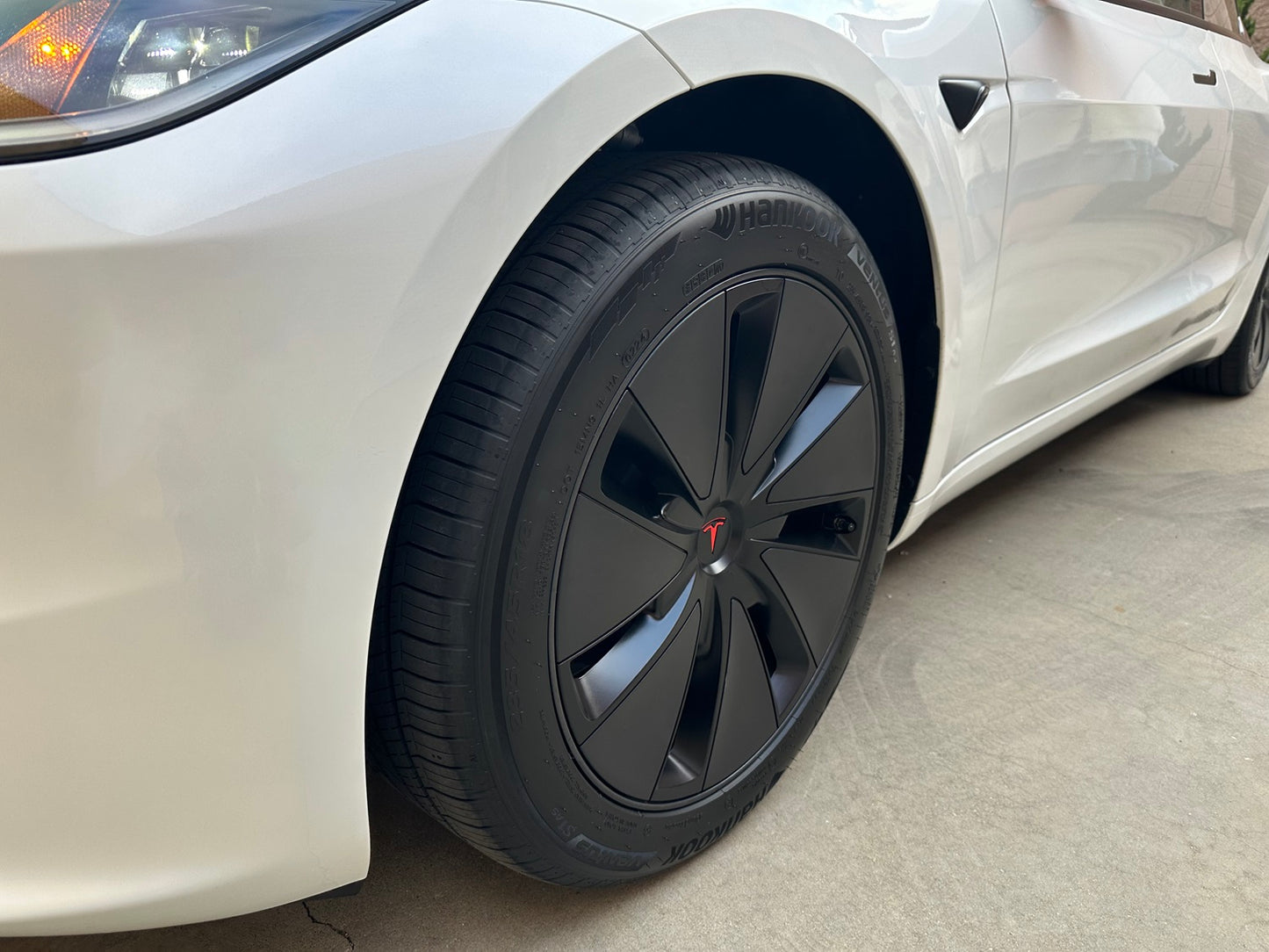 Tesla Model 3 Highland Photon Wheel Rim Logo Sticker